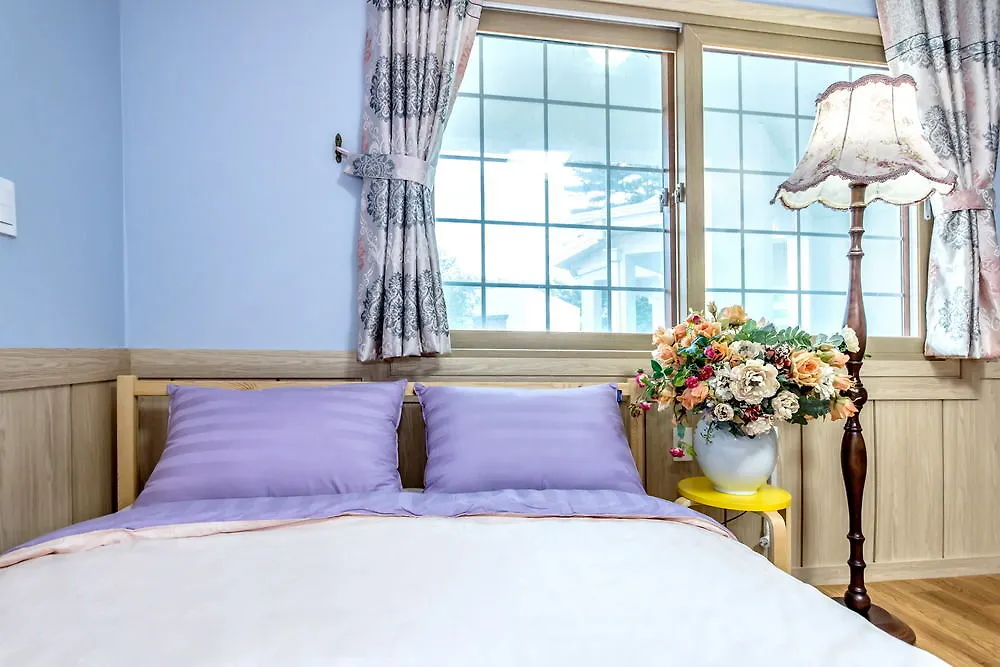 Kings Garden Pension Jeju 2*,  South Korea