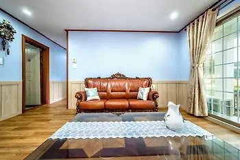** Hotel Kings Garden Pension Jeju South Korea